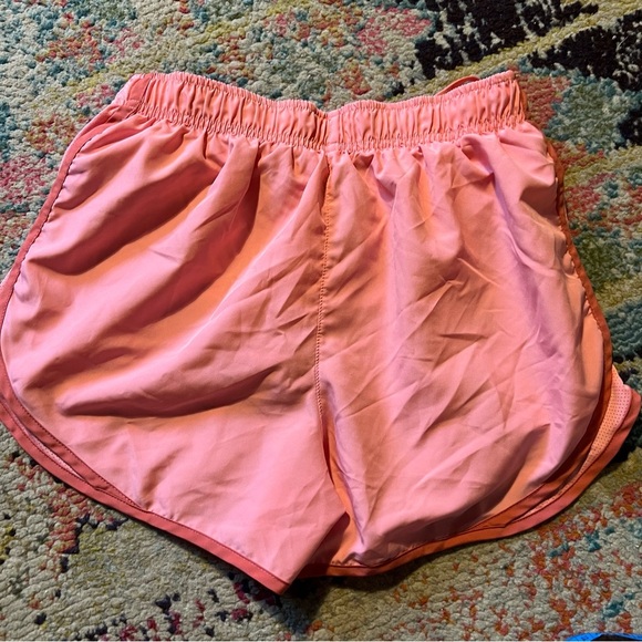 Nike Women's Tempo Pace Running Shorts 2.0 in Coral Chalk Pink - Picture 5 of 5